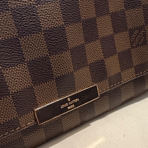 Louis Vuitton Brown Checkered Crossbody Bag - Picture 7 of 8